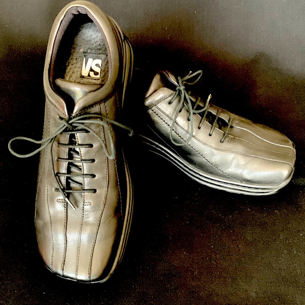 RARE Men’s Victoria Secret Oxfords